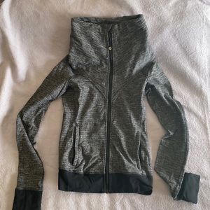 Lululemon jacket size 2